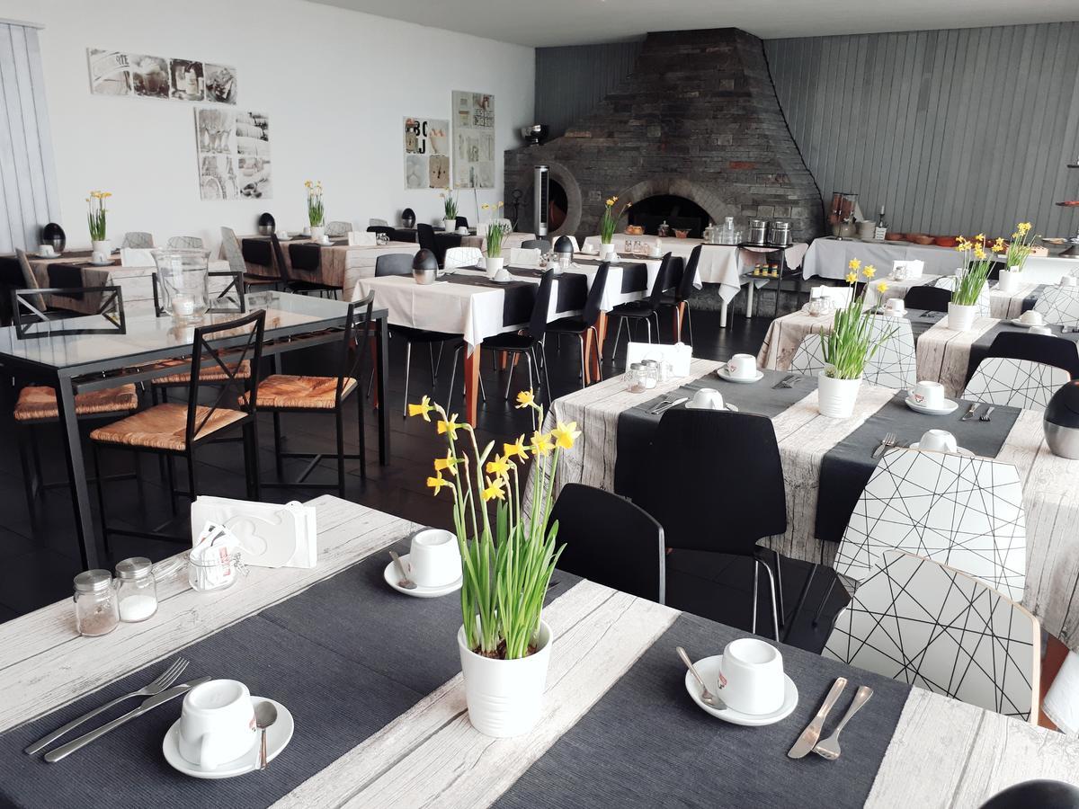 Hotel Garni Battello Melide Eksteriør bilde